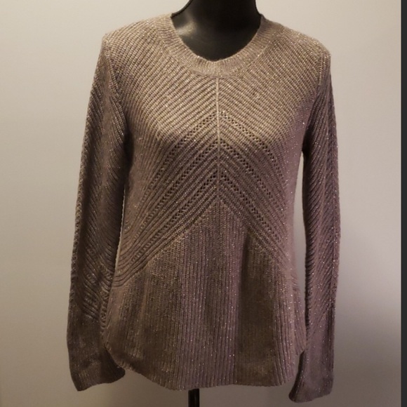 Sweater - Picture 4 of 6